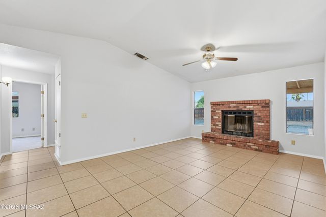 2570 W Sunset Road, Tucson, AZ 85741