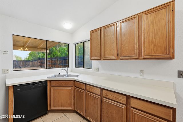 2570 W Sunset Road, Tucson, AZ 85741