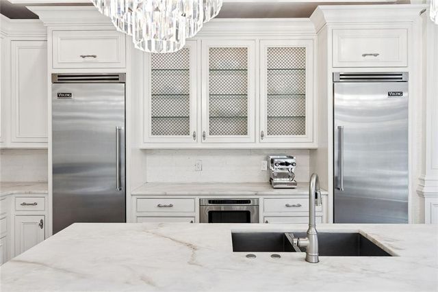 675 W Paces Ferry NW Road 13, Atlanta, GA 30327