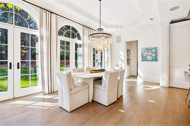 675 W Paces Ferry NW Road 13, Atlanta, GA 30327