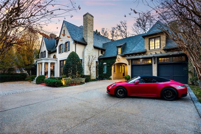 675 W Paces Ferry NW Road 13, Atlanta, GA 30327