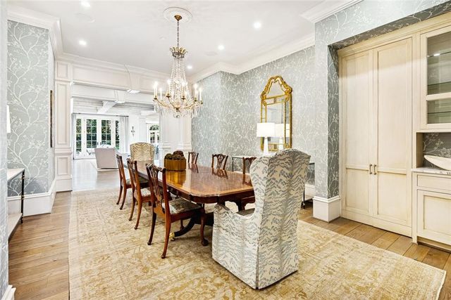 675 W Paces Ferry NW Road 13, Atlanta, GA 30327