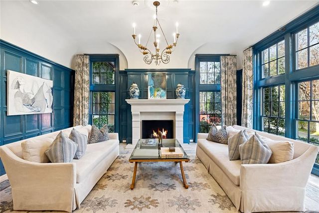 675 W Paces Ferry NW Road 13, Atlanta, GA 30327