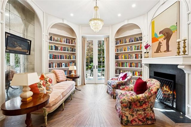 675 W Paces Ferry NW Road 13, Atlanta, GA 30327