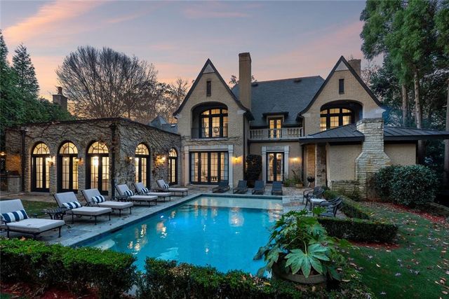 675 W Paces Ferry NW Road 13, Atlanta, GA 30327