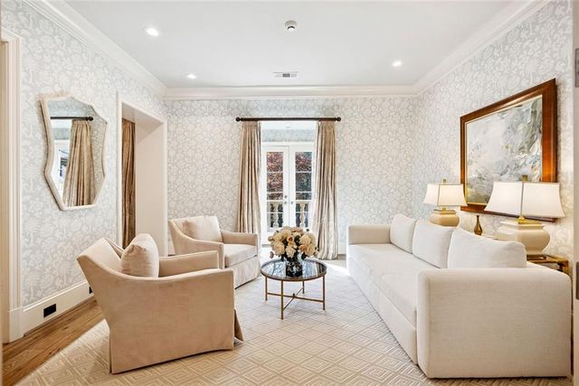 675 W Paces Ferry NW Road 13, Atlanta, GA 30327