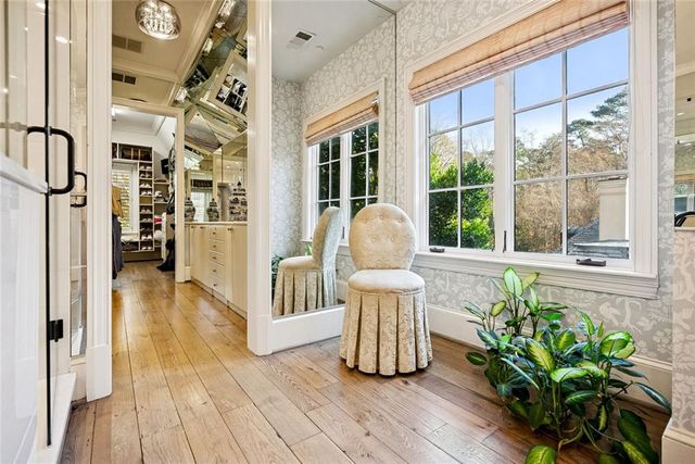 675 W Paces Ferry NW Road 13, Atlanta, GA 30327