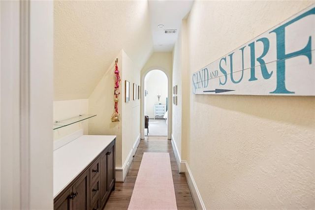 675 W Paces Ferry NW Road 13, Atlanta, GA 30327