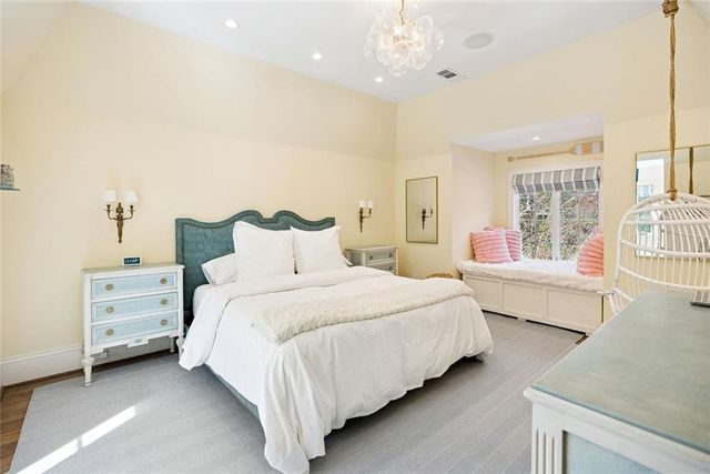 675 W Paces Ferry NW Road 13, Atlanta, GA 30327