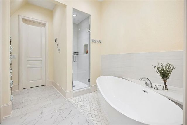 675 W Paces Ferry NW Road 13, Atlanta, GA 30327