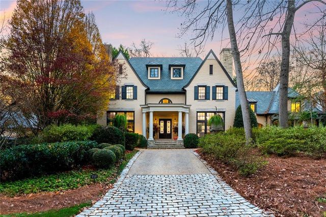 675 W Paces Ferry NW Road 13, Atlanta, GA 30327