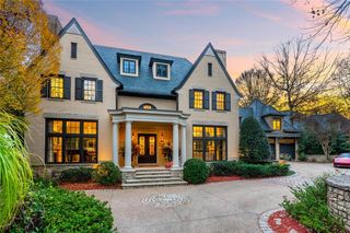 675 W Paces Ferry NW Road 13, Atlanta, GA 30327