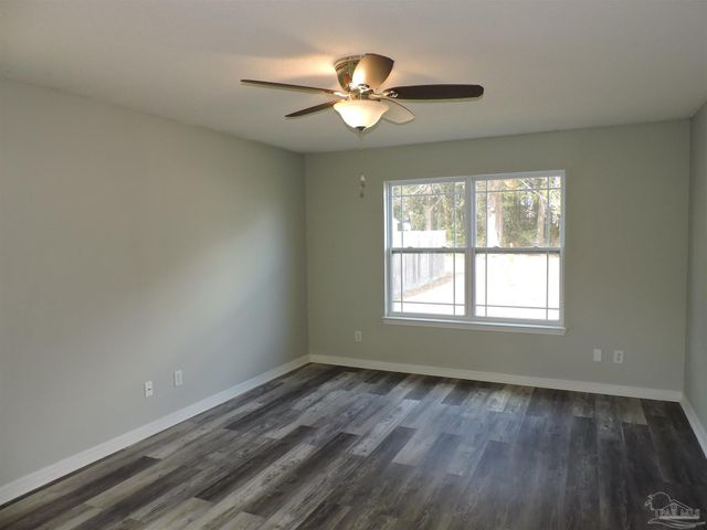 3971 Sunny Manor Cr, Milton, FL 32583