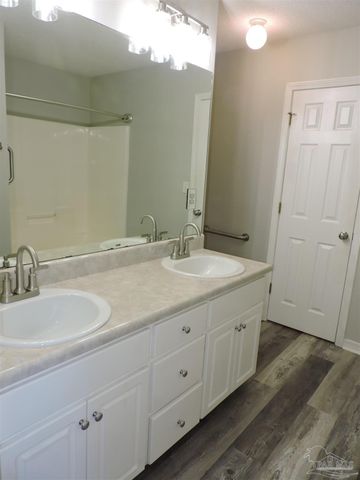 3971 Sunny Manor Cr, Milton, FL 32583