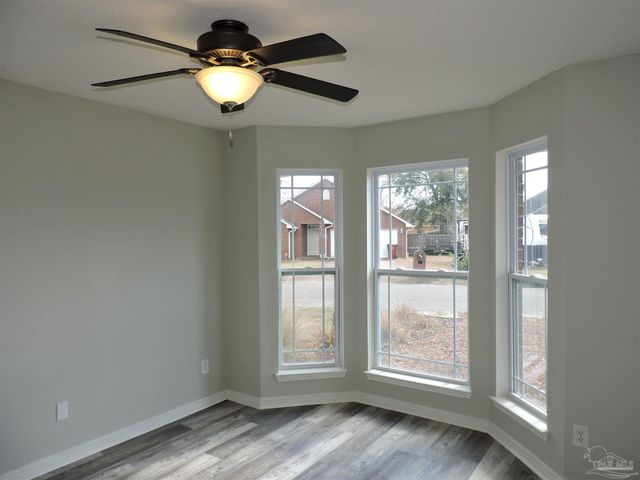 3971 Sunny Manor Cr, Milton, FL 32583