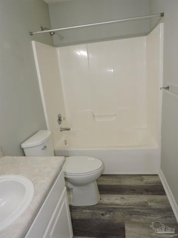 3971 Sunny Manor Cr, Milton, FL 32583