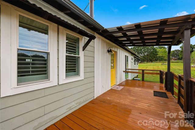1127 Black Oak Ridge Road, Taylorsville, NC 28681