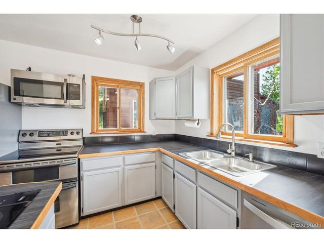 429 Overlook Dr, Bailey, CO 80421