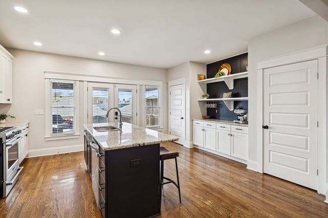 952 9th Ave, S, Nashville, TN 37203