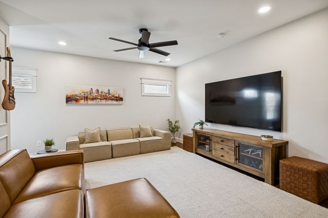 952 9th Ave, S, Nashville, TN 37203