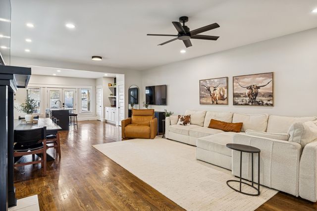 952 9th Ave, S, Nashville, TN 37203