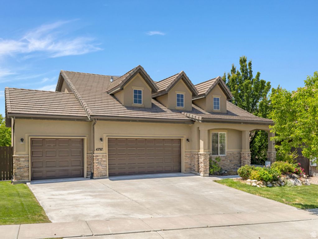 Image 2 of property listing at 4797 N SHADY VIEW LN, Lehi, UT 84043