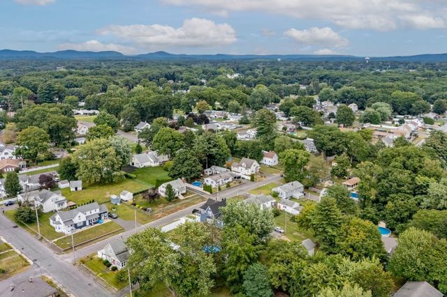 80 Quartus St, Chicopee, MA 01013
