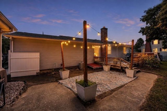 80 Quartus St, Chicopee, MA 01013