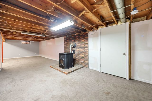 80 Quartus St, Chicopee, MA 01013