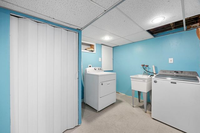 80 Quartus St, Chicopee, MA 01013