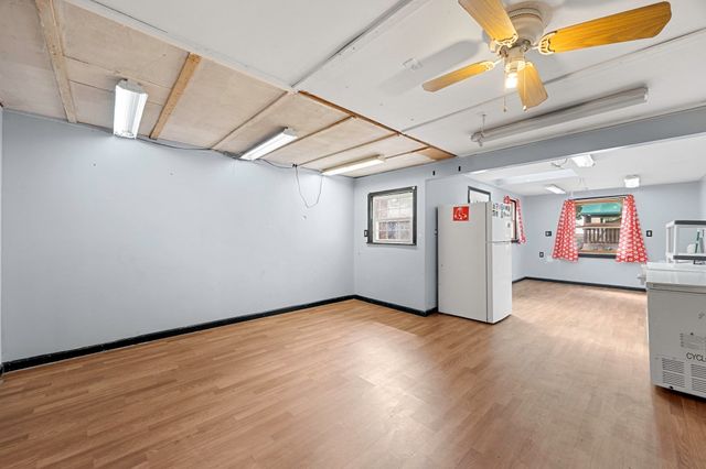 80 Quartus St, Chicopee, MA 01013