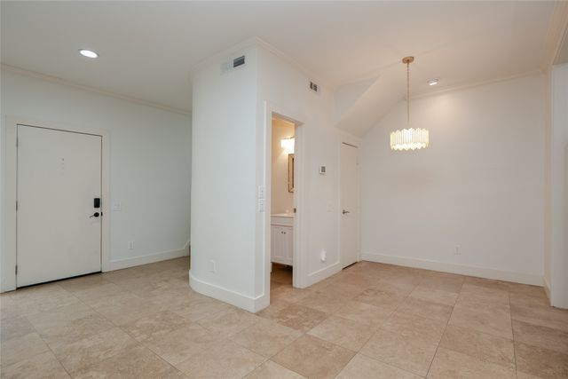 4242 Travis Street 111, Dallas, TX 75205