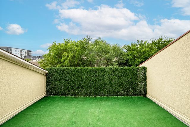 4242 Travis Street 111, Dallas, TX 75205