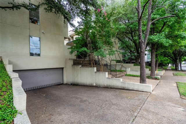 4242 Travis Street 111, Dallas, TX 75205