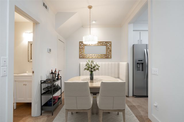 4242 Travis Street 111, Dallas, TX 75205