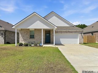 12809 Sweetleaf Ave, Denham Springs, LA 70726