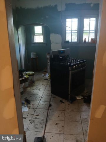 919 KEYSTONE RD, Chester, PA 19013