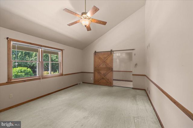 1248 HEREFORD DR, Columbia, PA 17512