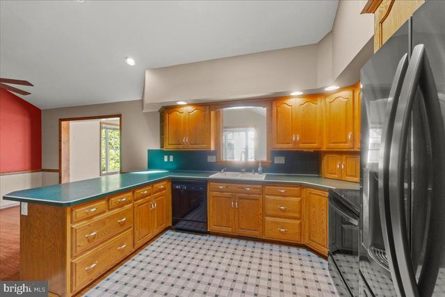 1248 HEREFORD DR, Columbia, PA 17512