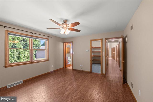 1248 HEREFORD DR, Columbia, PA 17512