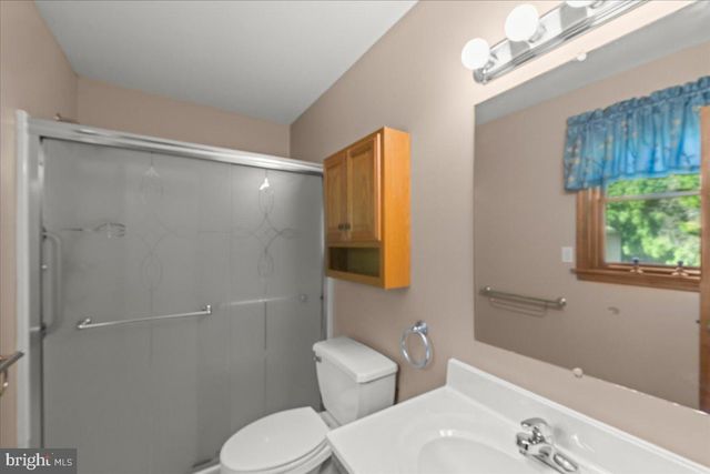 1248 HEREFORD DR, Columbia, PA 17512