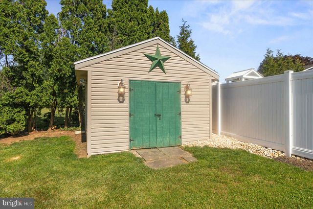 1248 HEREFORD DR, Columbia, PA 17512