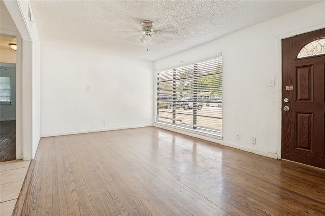 11515 Abston Lane, Dallas, TX 75218