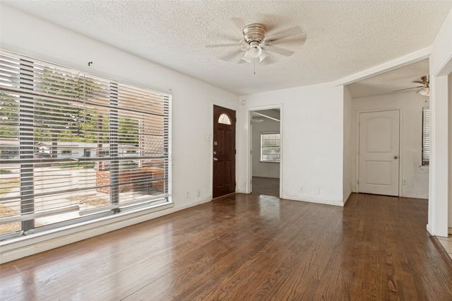 11515 Abston Lane, Dallas, TX 75218