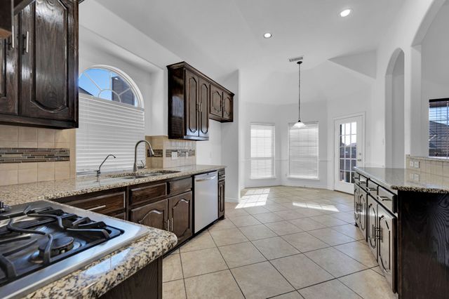 5613 Spirit Lake Drive, Fort Worth, TX 76179