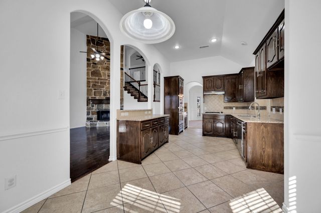 5613 Spirit Lake Drive, Fort Worth, TX 76179