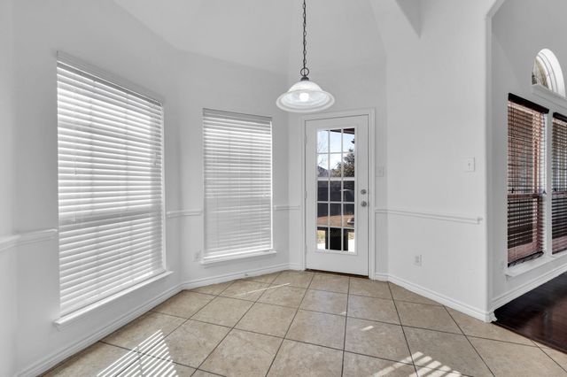 5613 Spirit Lake Drive, Fort Worth, TX 76179