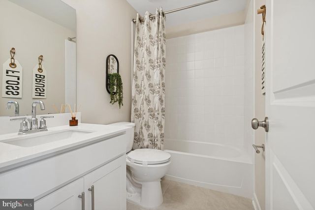 45 SILVERBELL AVE, Berlin, NJ 08009