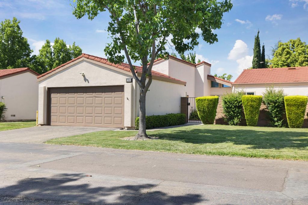 1844 Venetian Dr, Stockton, CA 95207