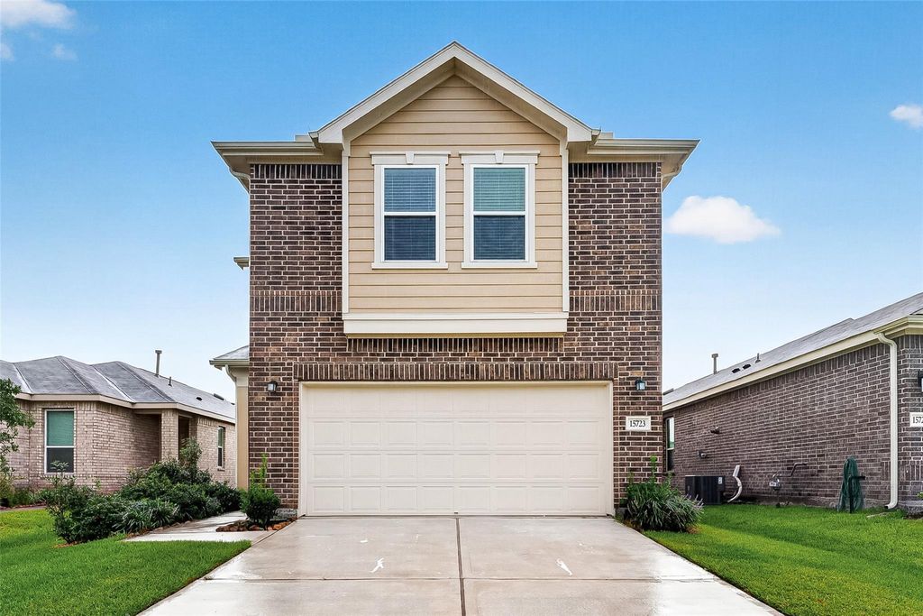 15723 Autumn Chicory Drive, Houston, TX 77044